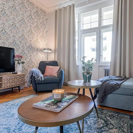 Days - With 2 Bedrooms And 2 Balconies In Vinohrady Apartamento *