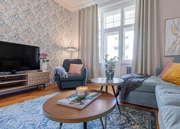 Days - With 2 Bedrooms And 2 Balconies In Vinohrady Lägenhet *