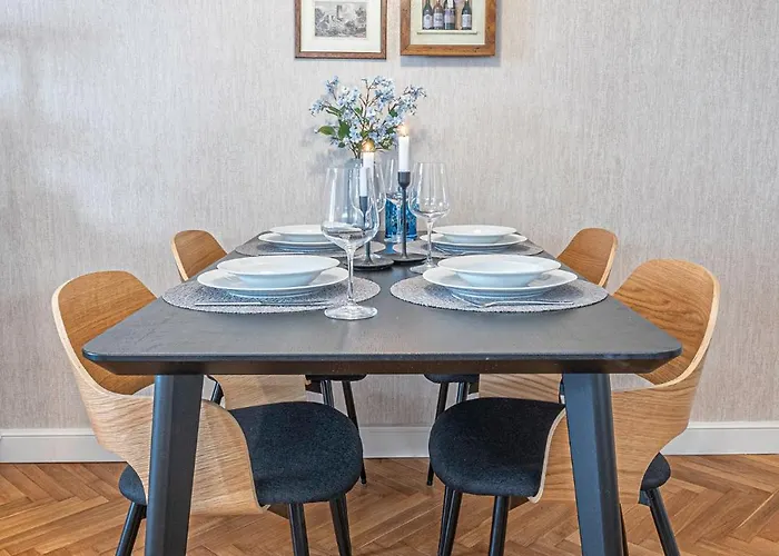 Days - With 2 Bedrooms And 2 Balconies In Vinohrady Prag